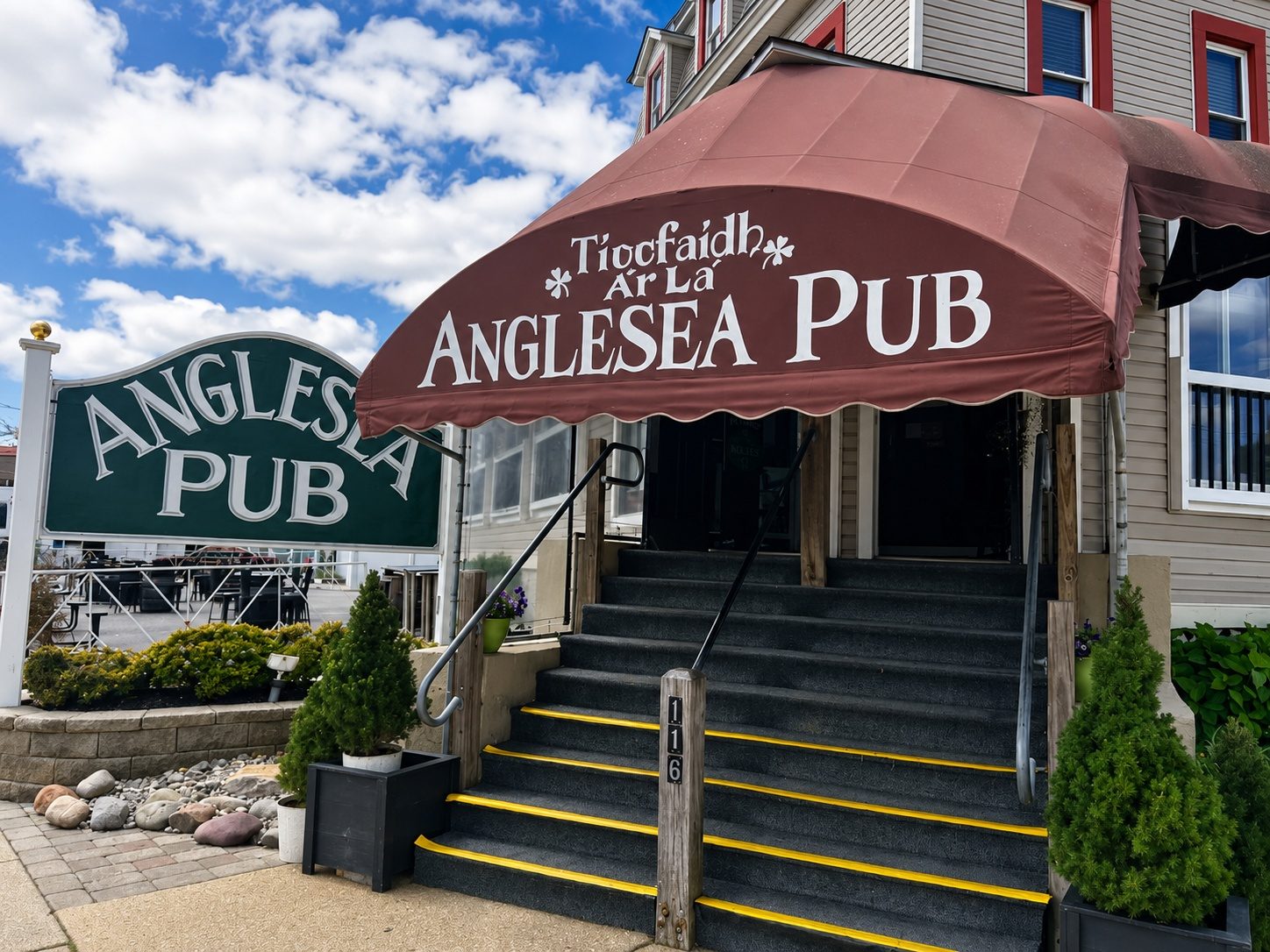 Anglesea Pub